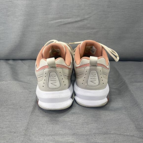 Nike Air Max AP Women’s Size 10.5 Sneakers White Pink CU4870-101 - Picture 5 of 10